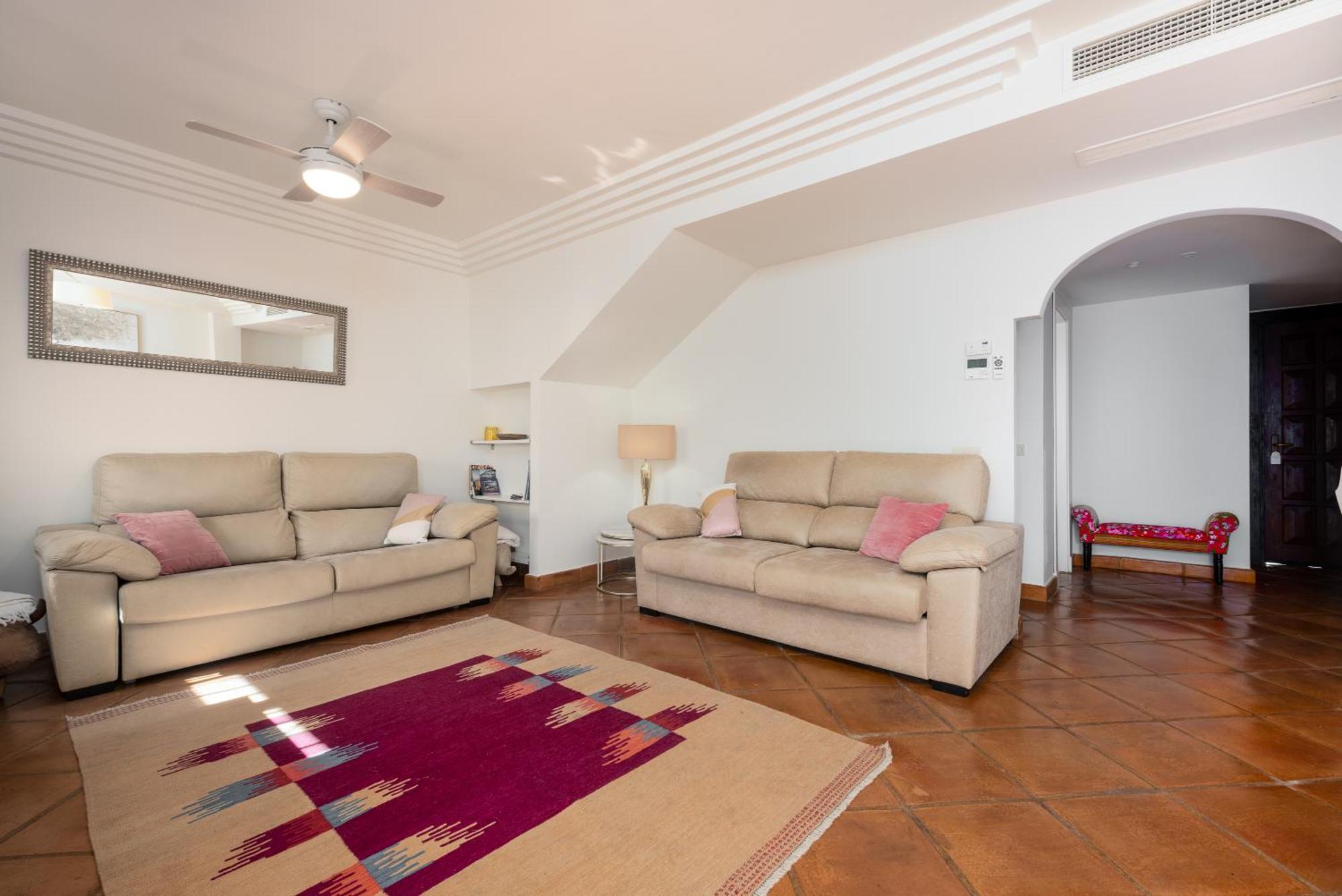 Stylish 3 Bed House 2 Bathrooms, With Patio, Roof Terrace And Communal Pool 5 Minutes Away From The Beautiful Spanish White Village Of Casares Pueblo And Only 20 Mins From The Sea מראה חיצוני תמונה
