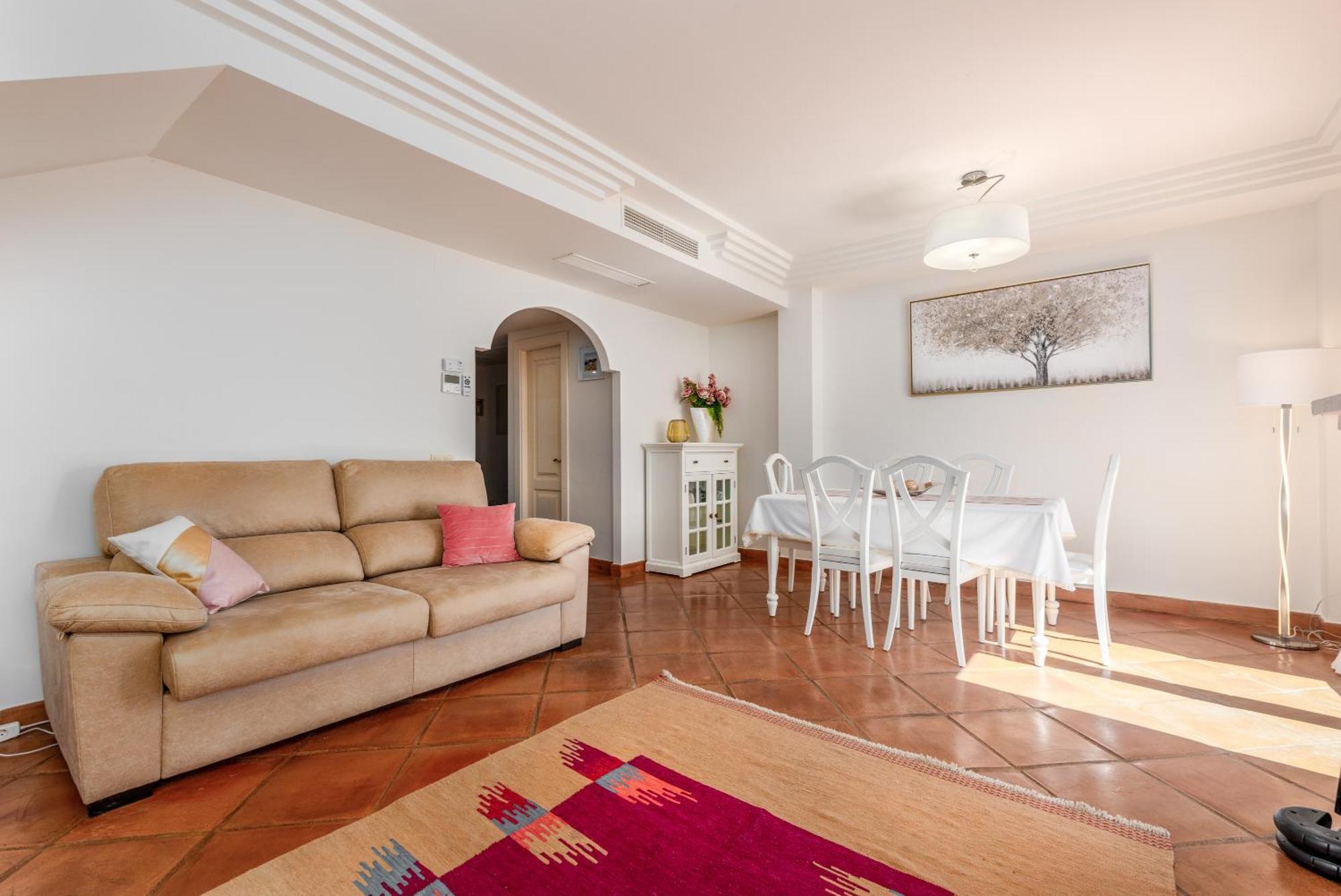 Stylish 3 Bed House 2 Bathrooms, With Patio, Roof Terrace And Communal Pool 5 Minutes Away From The Beautiful Spanish White Village Of Casares Pueblo And Only 20 Mins From The Sea מראה חיצוני תמונה